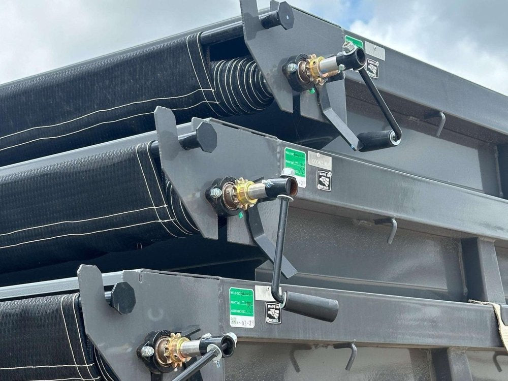 Horizon 16' RDZ GN Roll off Bundle (2) 7k Axles + 3 Bins w/ 4' Walls 3892-C