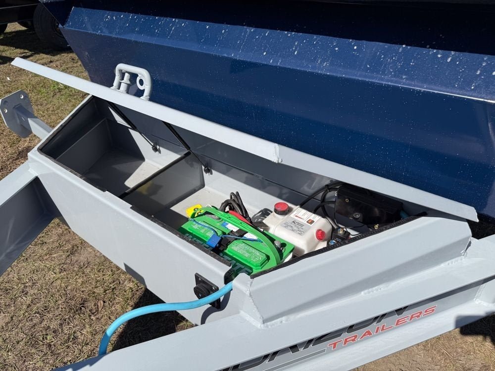 14' LZ7 Dump Trailer 30" Walls - Scissor Lift - 14K GWVR - 14ply Tires - 3 Way Door - Ramps 7682 - Stryker Dealership Group