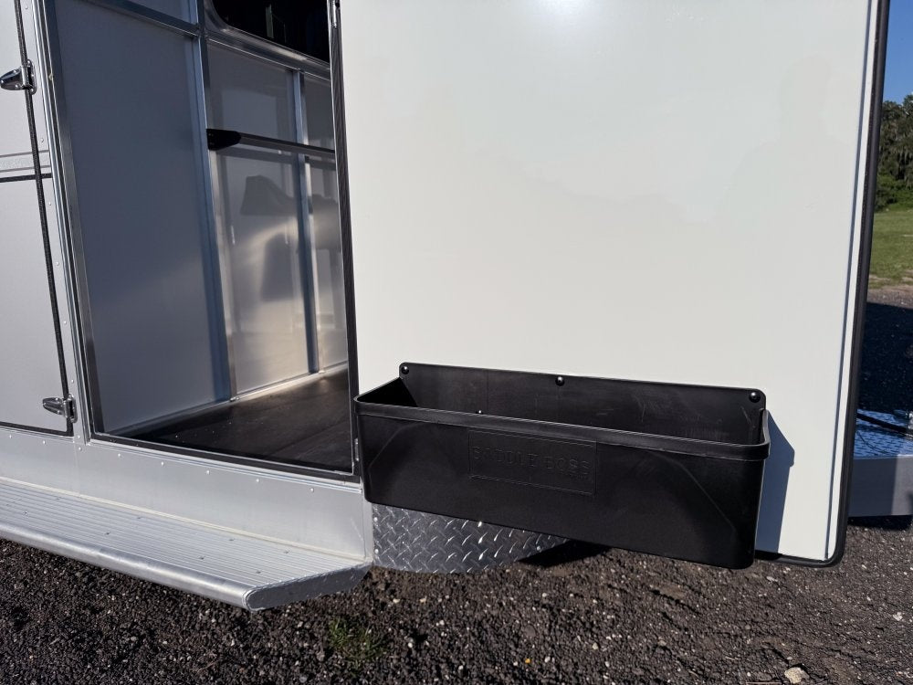 16' Sundowner 2 Horse Charter SE - White - (2) 3500lb Axles - 2 Horse/Horse Trailers - Stryker Dealership Group