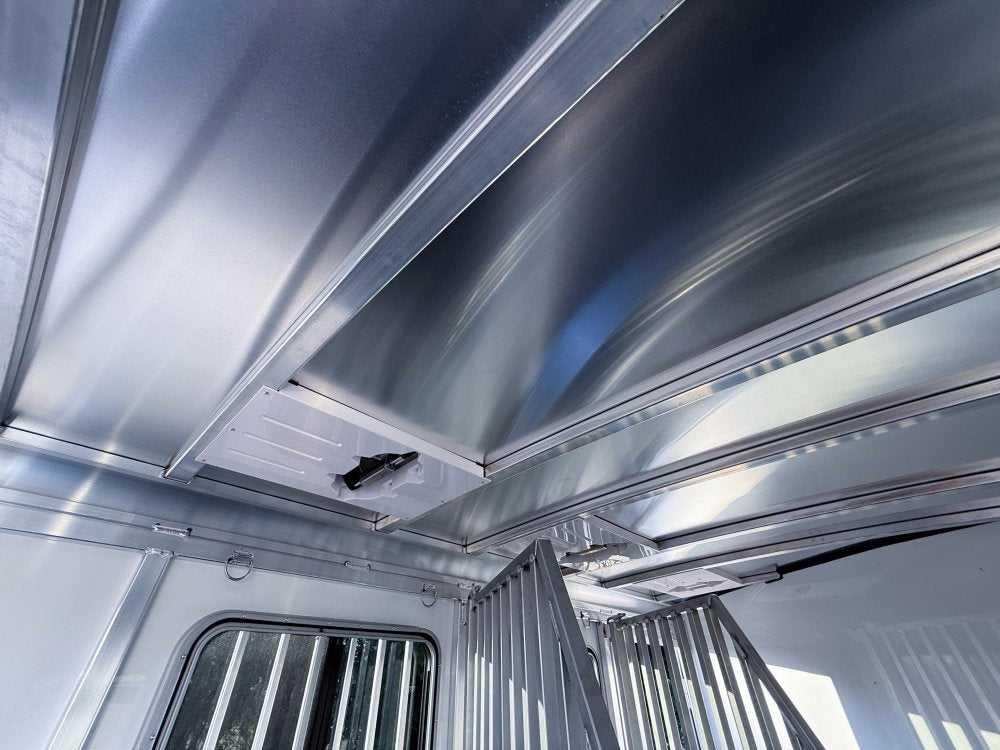 19' Sundowner Super Tack 3 Horse w/ Large Tack Room and Water Tank - White (2) 5,200lb Axles - 3 Horse/Horse Trailers - Stryker Dealership Group