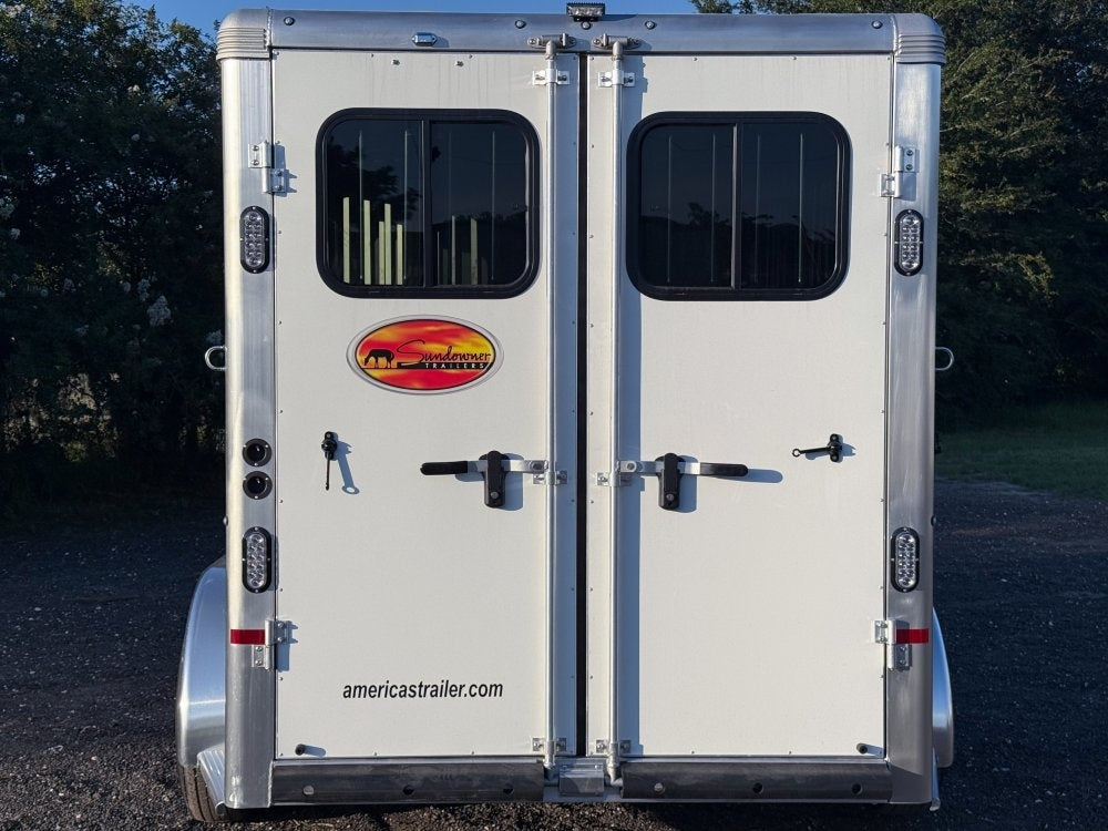 19' Sundowner Super Tack 3 Horse w/ Large Tack Room and Water Tank - White (2) 5,200lb Axles - 3 Horse/Horse Trailers - Stryker Dealership Group
