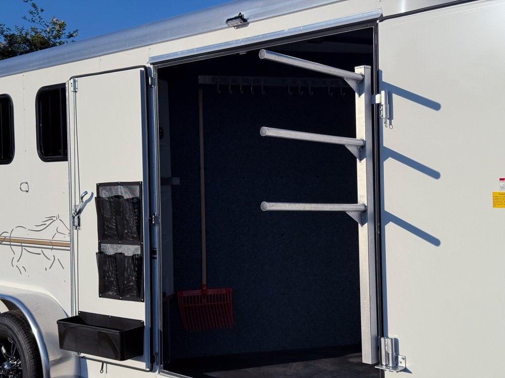 19' Sundowner Super Tack 3 Horse w/ Large Tack Room and Water Tank - White (2) 5,200lb Axles - 3 Horse/Horse Trailers - Stryker Dealership Group