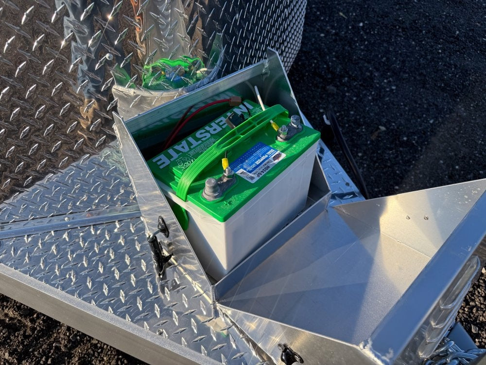 19' Sundowner Super Tack 3 Horse w/ Large Tack Room and Water Tank - White (2) 5,200lb Axles - 3 Horse/Horse Trailers - Stryker Dealership Group