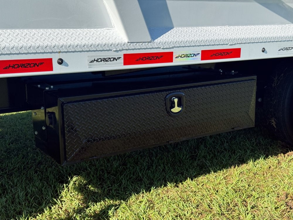 20' HZH GN Dump Trailer w/ 4' Walls (2) 10k Axles, 3-Way Door, Hydraulic Jacks - Gooseneck Dump/Dump Trailers - Stryker Dealership Group