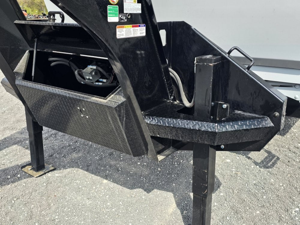 20' HZH GN Dump Trailer w/ 4' Walls (2) 12k Axles, 3-Way Door, Tarp, Hydraulic Jacks - DT4 Heavy Duty - Stryker Dealership Group