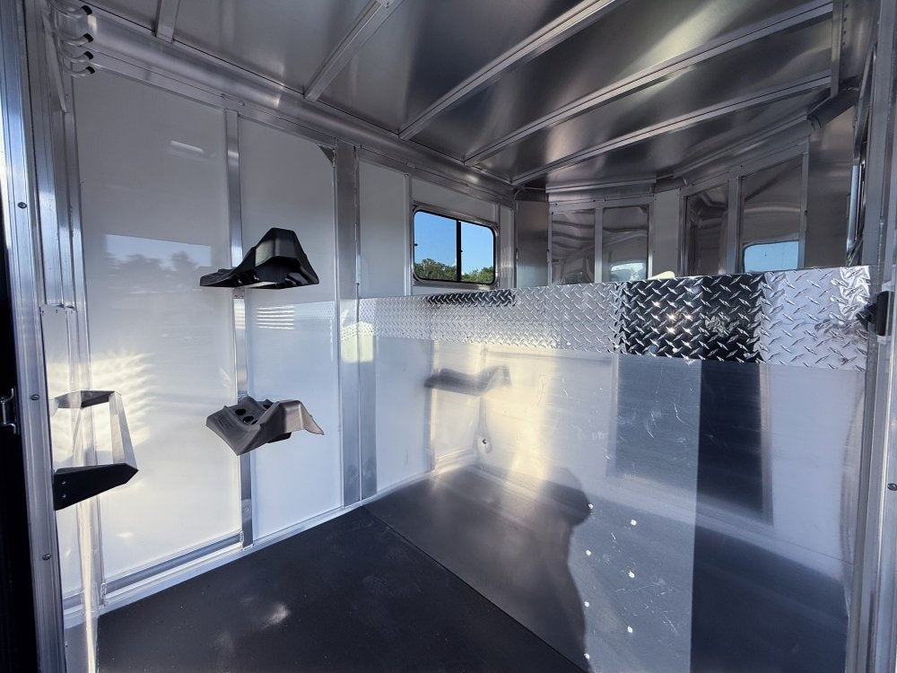 22' Sundowner Charter SE 2+1 Gooseneck Straight Load - White w/Stainless Nose (2) 5,200lb Axles - Si - 2 Horse/Horse Trailers - Stryker Dealership Group