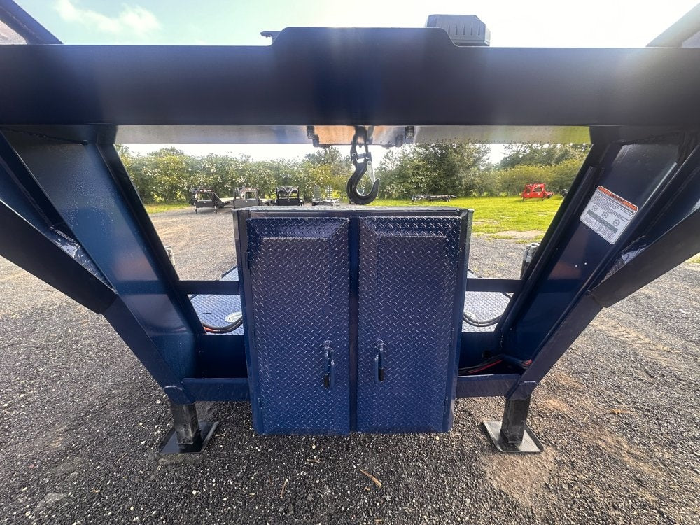 26' Navy Blue HET Tilt Equipment Trailer Gooseneck 102" Wide (2) 10K Axles - Hydraulic Jacks - Equipment Tilt - Stryker Dealership Group