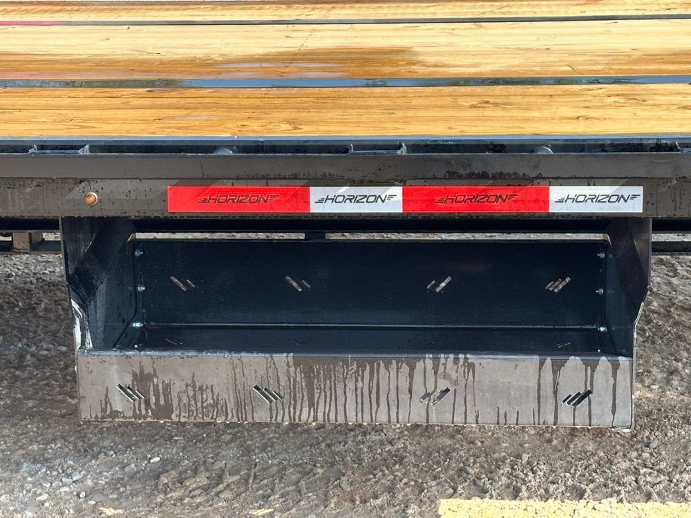 30' HYZ Gooseneck Flat deck Hydraulic Dovetail - Hydraulic Dovetail - Stryker Dealership Group