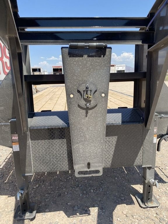 30' Tandem Dually Axle Gooseneck Equipment Trailer - DO 10K MR DW - Stryker Dealership Group