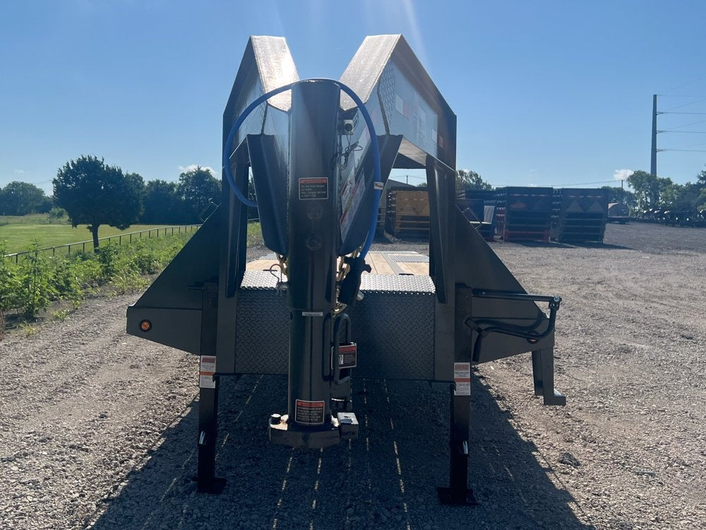 32' Gooseneck (2) 10k Dually Axles, Mega Ramps - Heavy Duty Deckover/DO 10K MR DW - Stryker Dealership Group