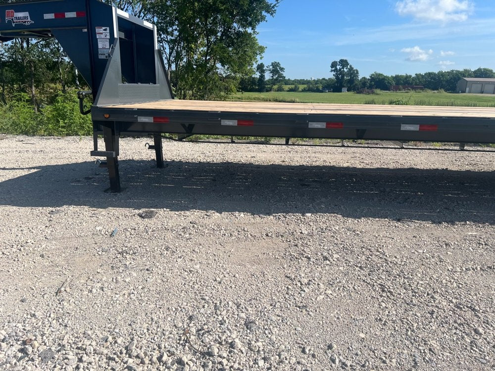 32' Gooseneck (2) 10k Dually Axles, Mega Ramps - Heavy Duty Deckover/DO 10K MR DW - Stryker Dealership Group