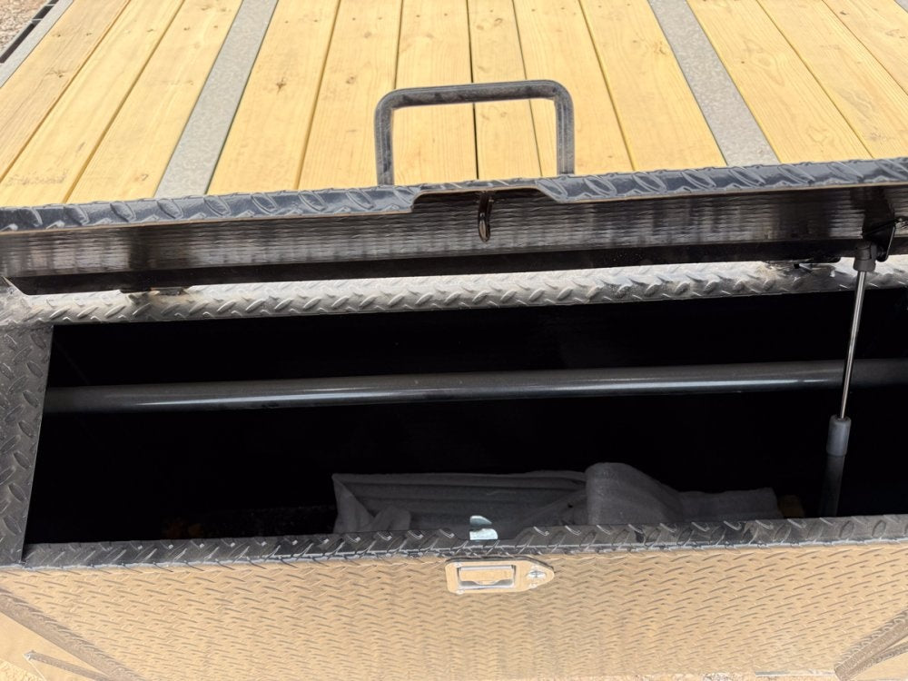 32' Stryker Gooseneck (2) 10K Axles Mega Ramps Dual Wheels - Dual Wheel Deckover/DO 10K MR DW - Stryker Dealership Group