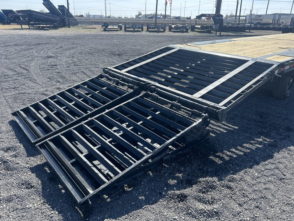 32' Stryker Gooseneck (2) 7K Axles Mega Ramps 14 ply Tires - Hotshot Non-CDL - DO 7K MR - Stryker Dealership Group