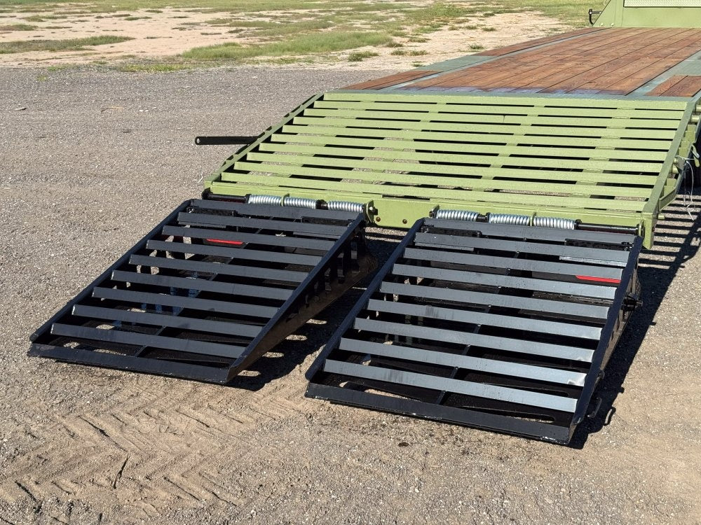 35' DKO Gooseneck Deckover 30'+5' Mega Ramps (2) 8K Axles - Hotshot Non-CDL/DO 8K MR - Stryker Dealership Group