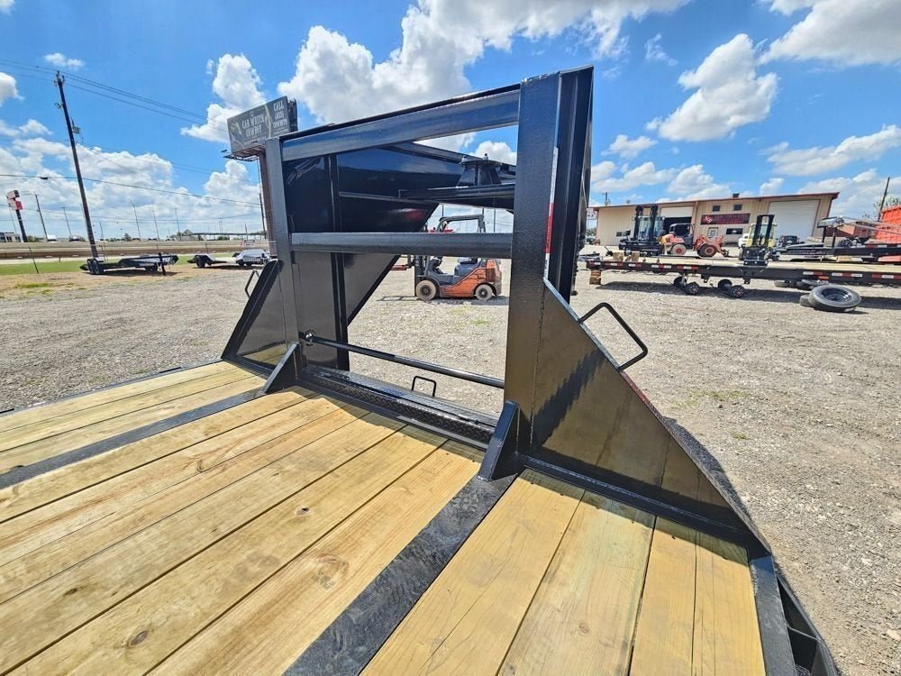 40' Hotshot Elite Gooseneck SD 10k Axles - Derated 12k GVWR - 18ply Tires & Spare & 10' Aluminum Ram 2562 - Stryker Dealership Group