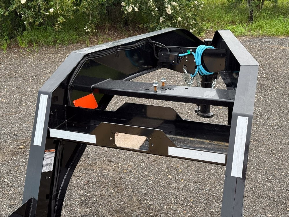 40' FHZ Gooseneck Deckover (2) 12K Axles Mega Ramps 25.9 GVWR, Hydraulic Jacks - Heavy Duty Deckover/DO 12K MR - Stryker Dealership Group