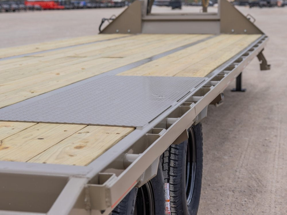 40' Horizon FHZ Gooseneck Dual Wheel Deckover Trailer Mega Ramps - (2) 10K Axles - Dual Wheel Deckover/DO 10K MR DW - Stryker Dealership Group