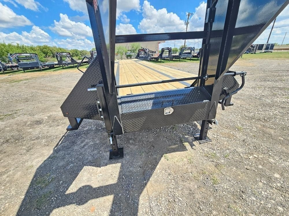 40' Hotshot Elite Gooseneck SD 10k Axles - Derated 12k GVWR - 18ply Tires & Spare & 10' Aluminum Ram - Hotshot Non-CDL/DO 10K SD SS - Stryker Dealership Group