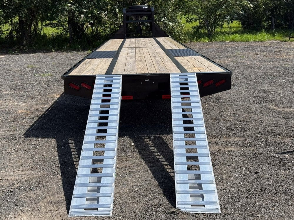 40' Hotshot Elite Gooseneck SD 10k Axles - Derated 12k GVWR - 18ply Tires & Spare & 10' Aluminum Ram - Hotshot Non-CDL/DO 10K SD SS - Stryker Dealership Group