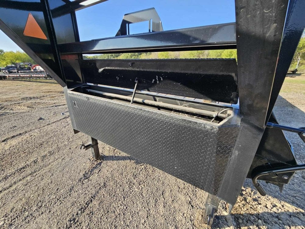40' LDX Gooseneck 2 - 10k Axles Drive over Fenders Slide in Ramps - Drive Over Fenders/Equipment Trailers - Stryker Dealership Group