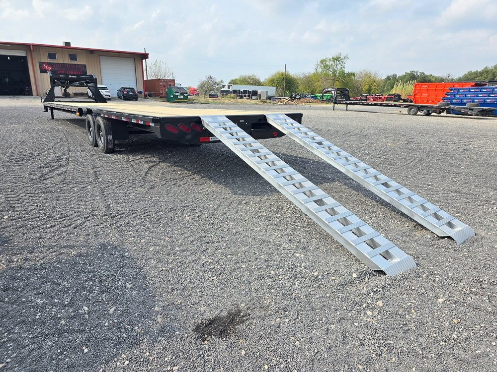 40' Stryker ELITE Gooseneck (2) 8k Axles 14ply tires Straight Deck - Hotshot Non-CDL/DO 8K SD - Stryker Dealership Group