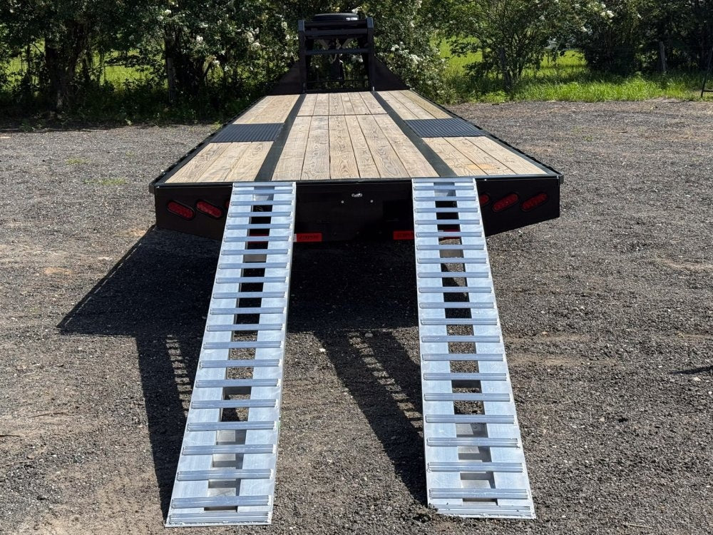 40' Stryker Gooseneck (2) 10K Axles Mega Ramps 18 Ply Tires - Derated - Hotshot Non-CDL/DO 10K MR SS - Stryker Dealership Group