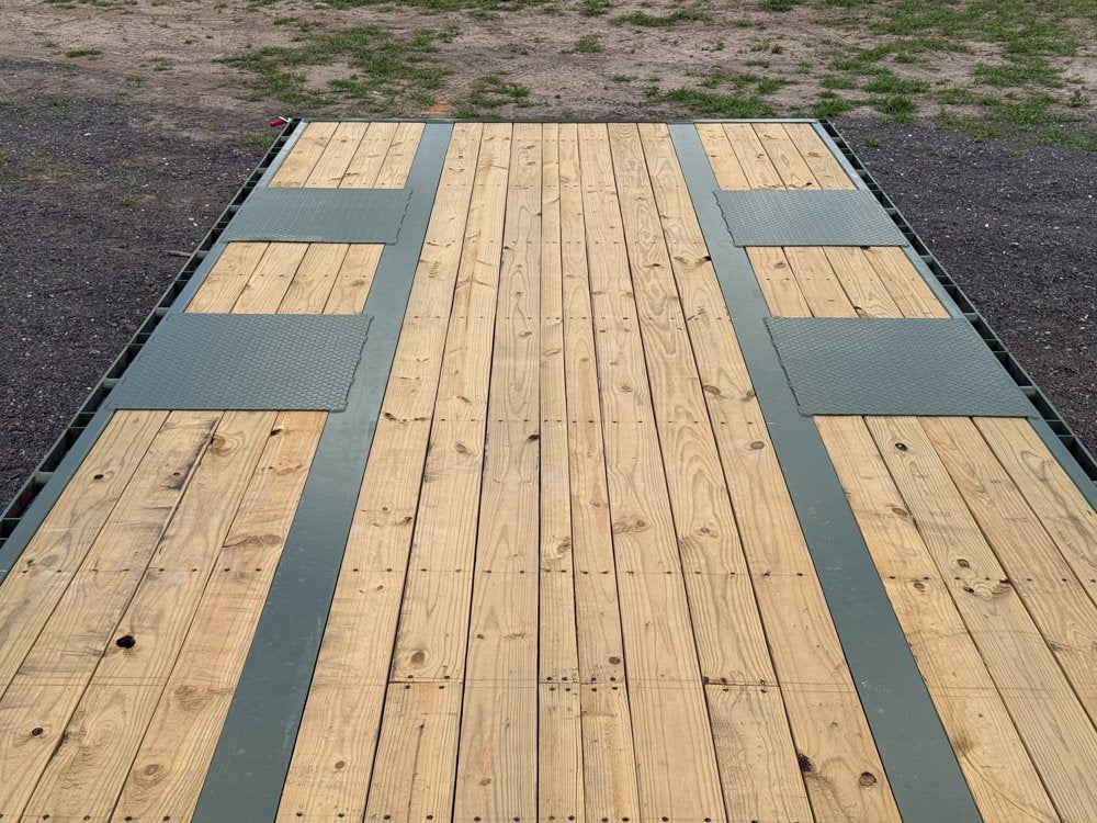 44' HHZ Gooseneck (2) 16K Dually Axles Mega Ramps 40k GVWR - Heavy Duty Deckover/DO 16K MR - Stryker Dealership Group