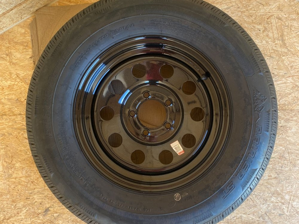 7 x 16 Journey SE Flat Top Sloped V Nose (2) 3500 lbs Axles - Enclosed - Stryker Dealership Group