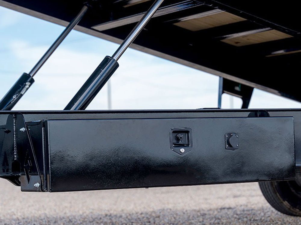 Diamond C DET Deckover Tilt Trailer - Stryker Dealership Group