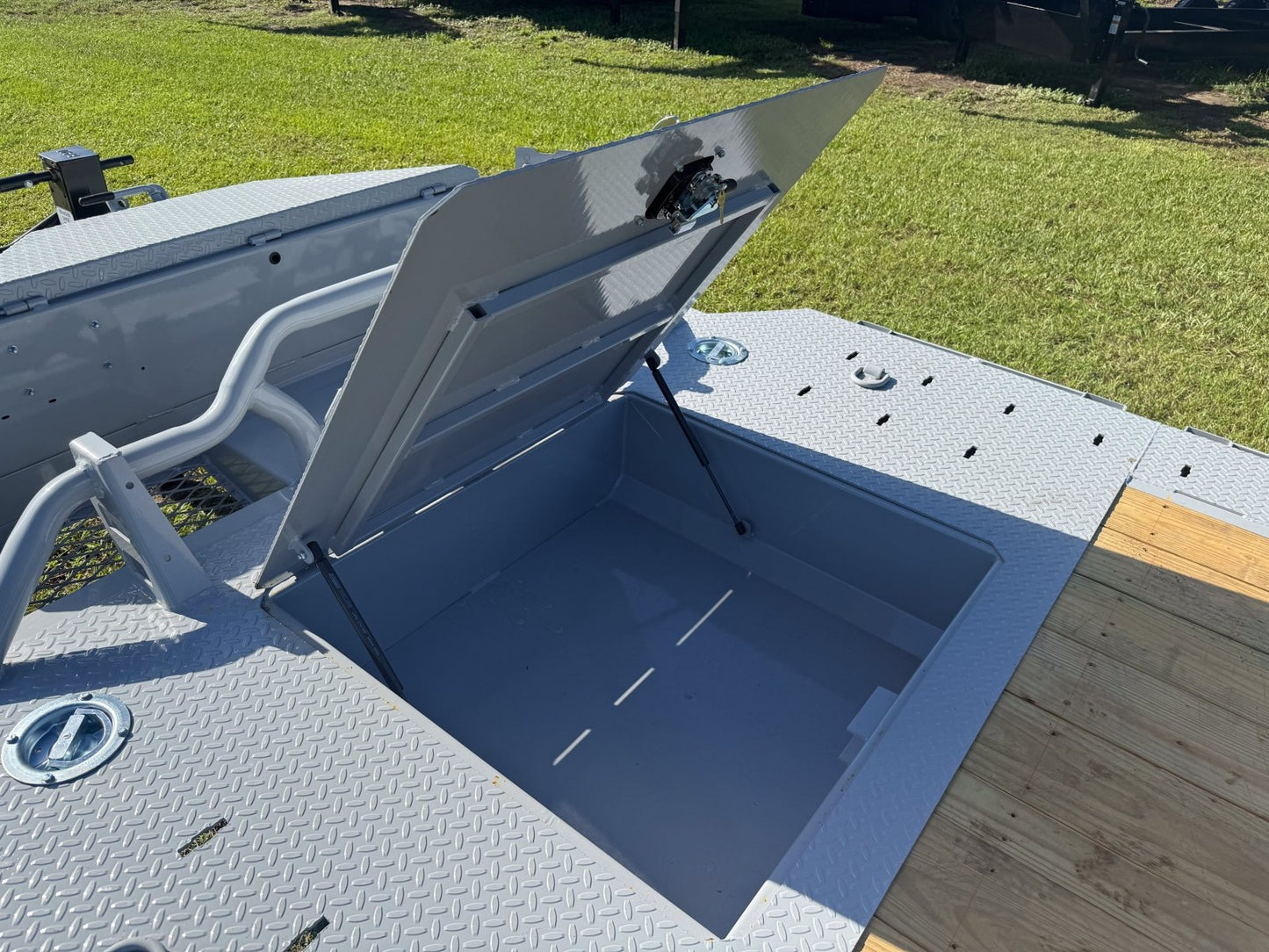 Horizon ETZ Bumper Pull Equipment Tilt Trailer - Stryker Dealership Group