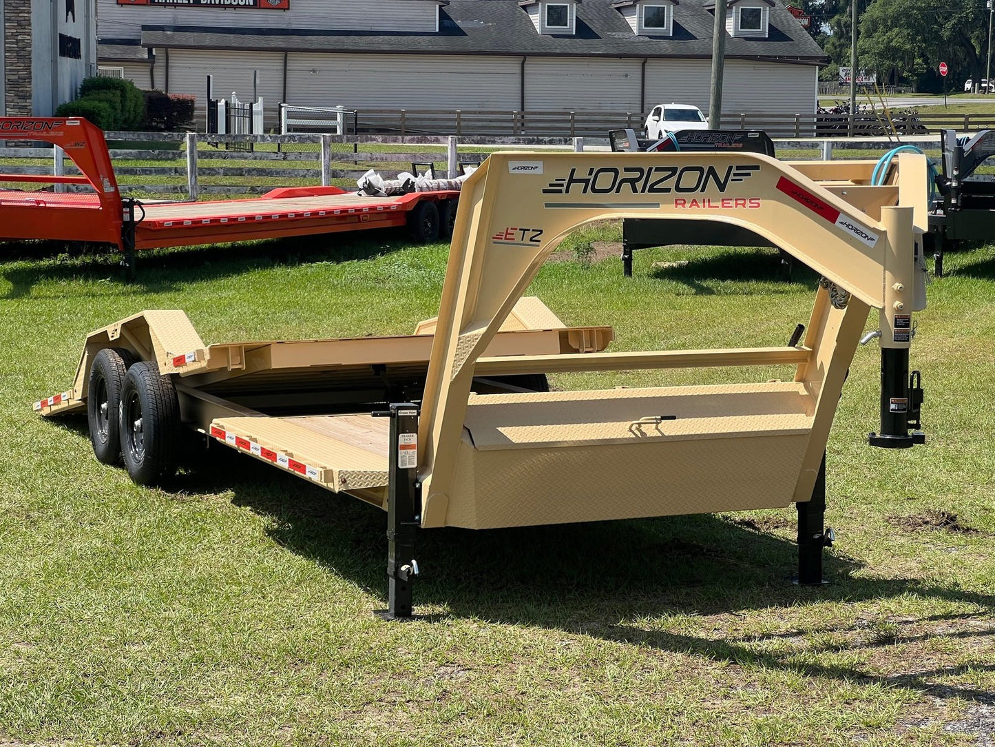 Horizon ETZ Gooseneck Equipment Tilt Trailer - Stryker Dealership Group