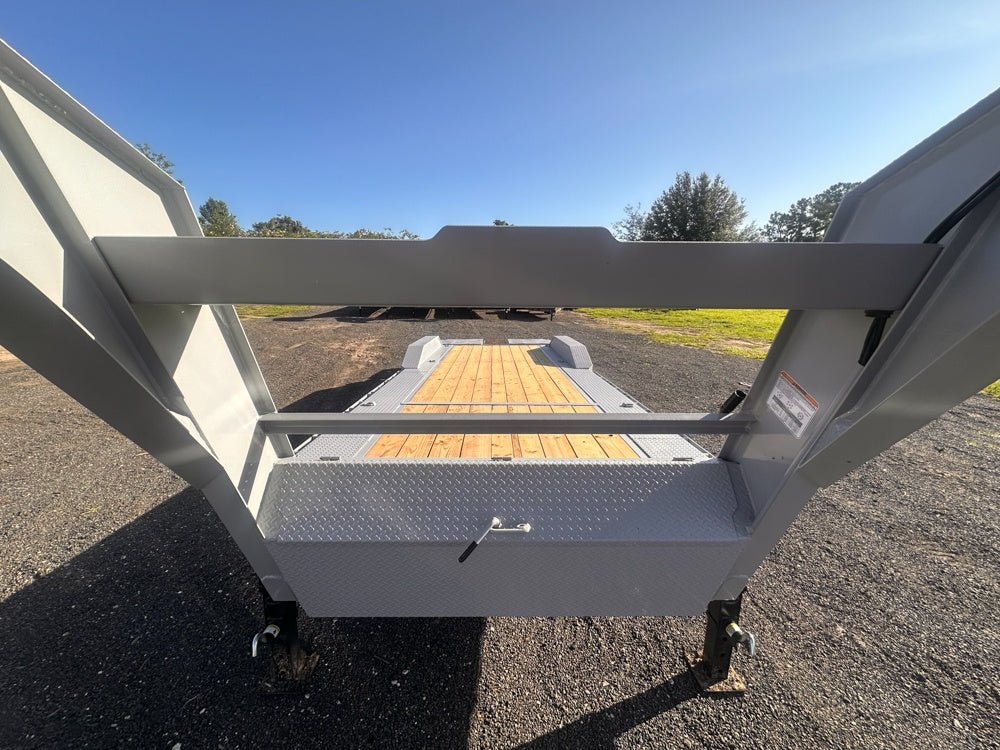 Horizon HEH Gooseneck Equipment Trailer - Stryker Dealership Group