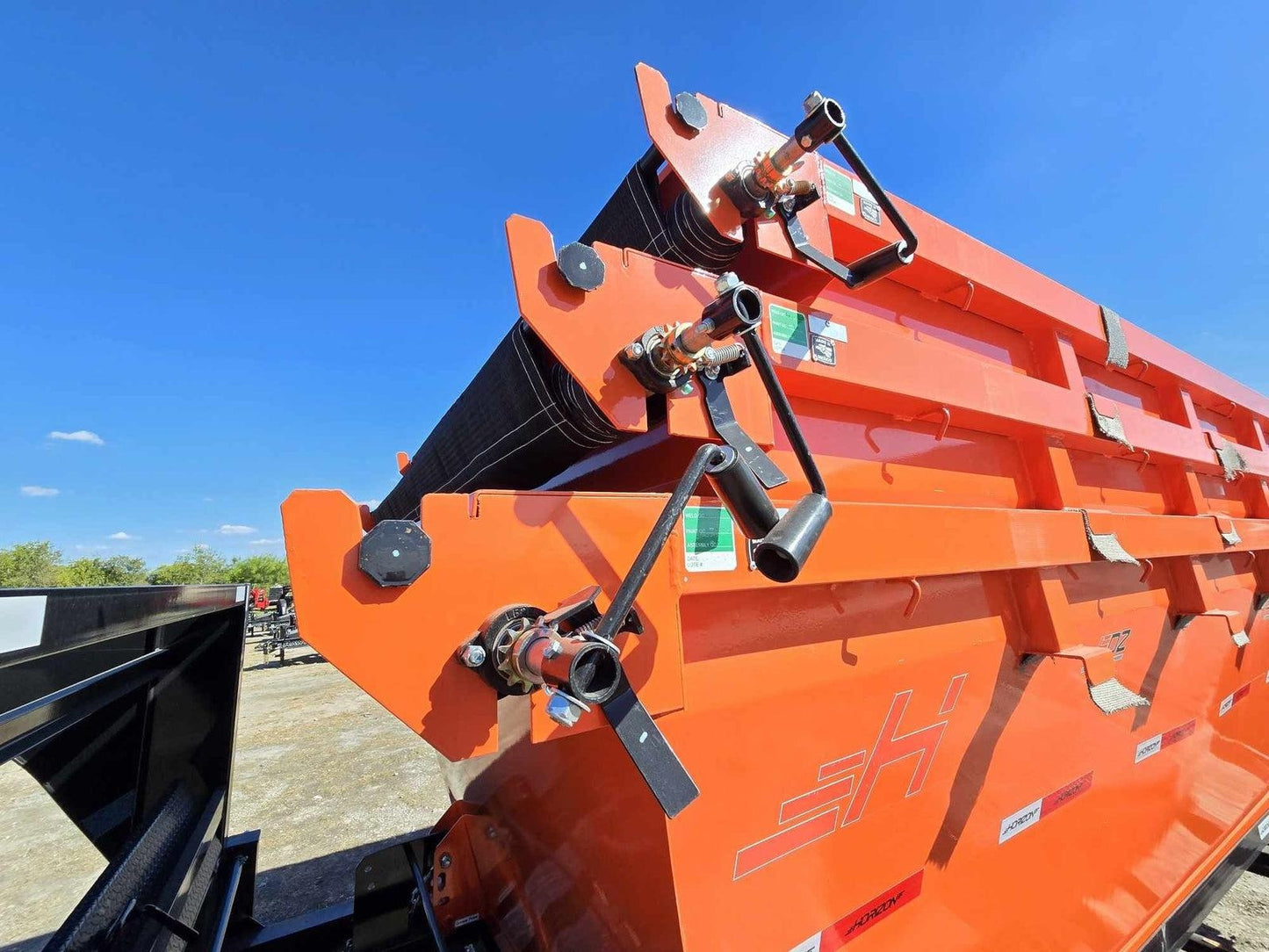 Horizon 14' RDZ GN Roll off Bundle (2) 7k Axles + 3 Bins w/ 4' Walls HZN14GN7K4FTEDZ3ORANGEAL - Ghost ROP - Stryker Dealership Group