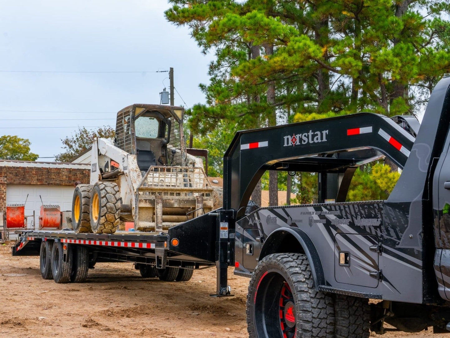 Norstar FXG Gooseneck Deckover Trailer - Stryker Dealership Group
