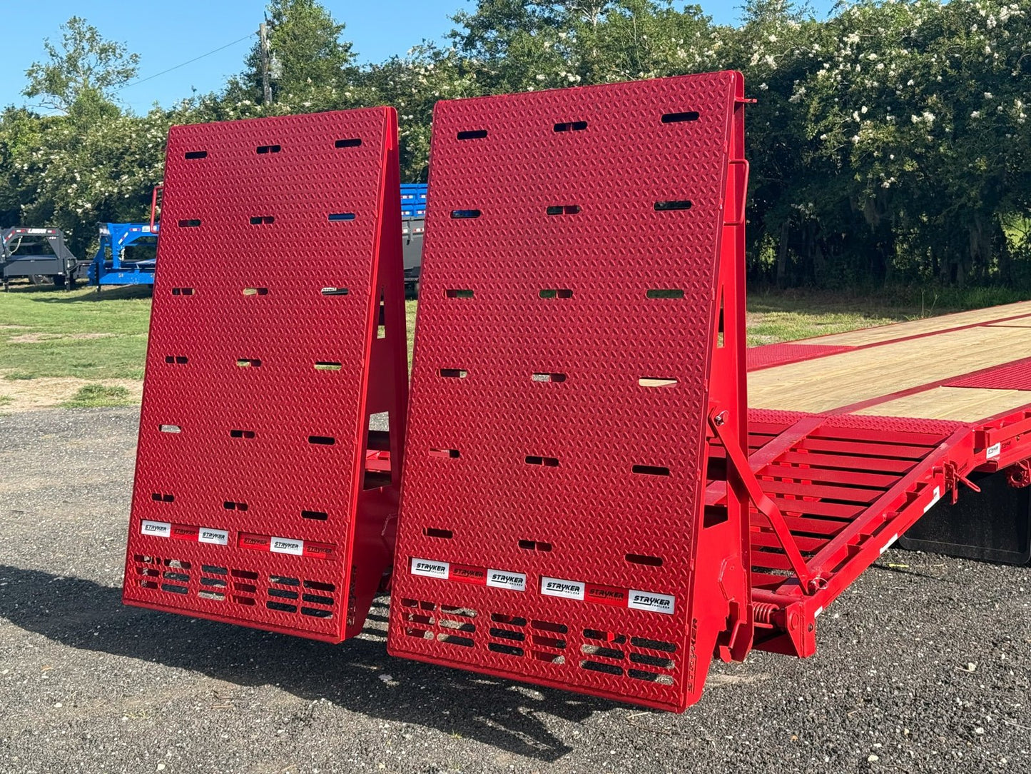 Stryker HD Gooseneck Flatbed 25k GVWR - Stryker Dealership Group