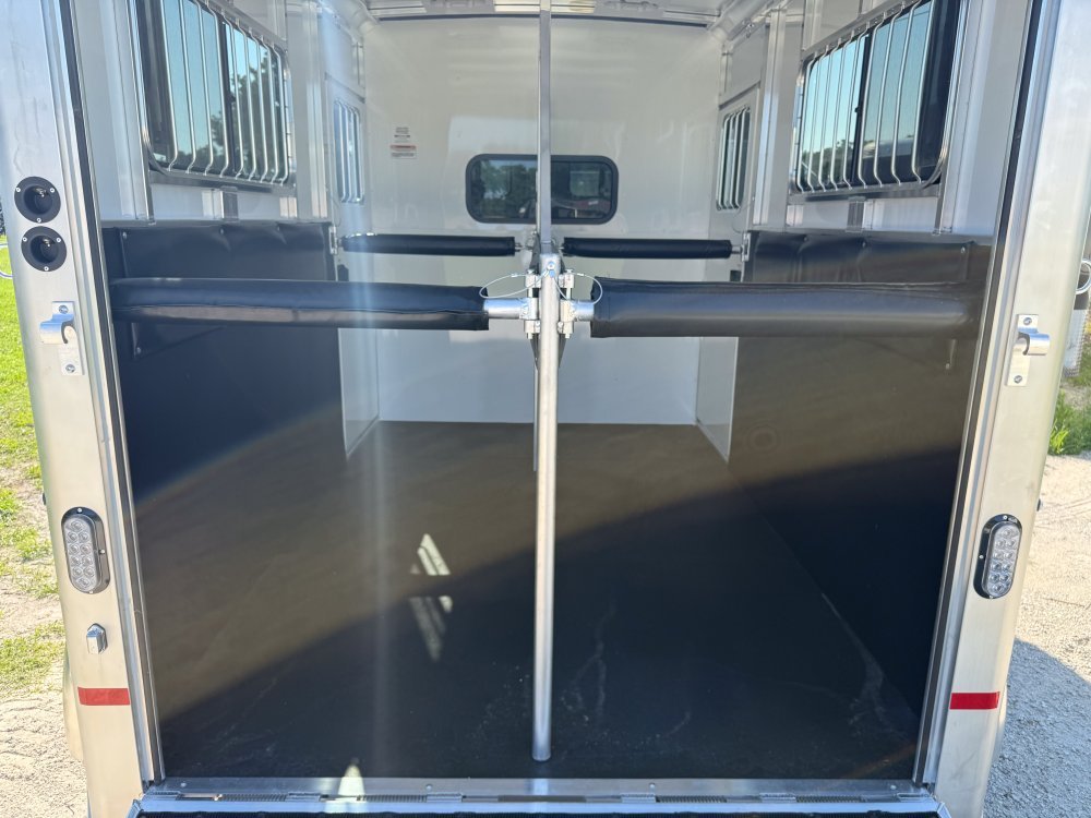 Sundowner 2 Horse Charter SE - White - (2) 3500lb Axles KC2674 - Stryker Dealership Group