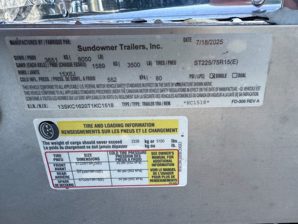 Sundowner 3 Horse Super Sport - Silver - Feed Door and Window KC1518 - Stryker Dealership Group