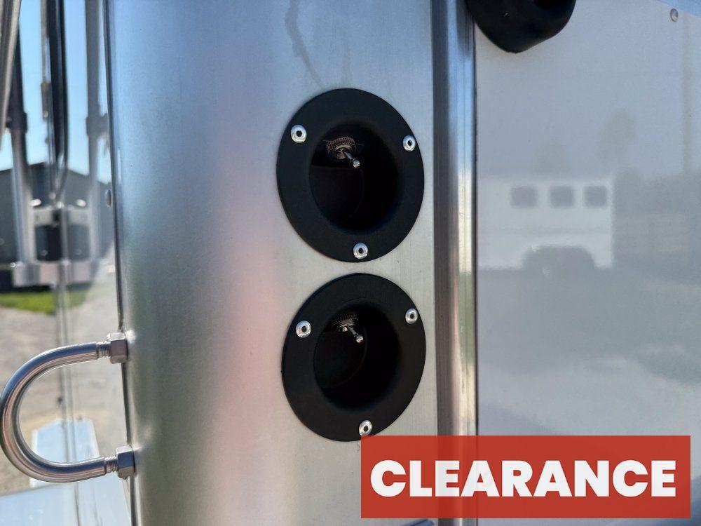 Sundowner 2 Horse Charter SE - White - (2) 3500lb Axles - 2 Horse - Horse Trailers - Stryker Dealership Group