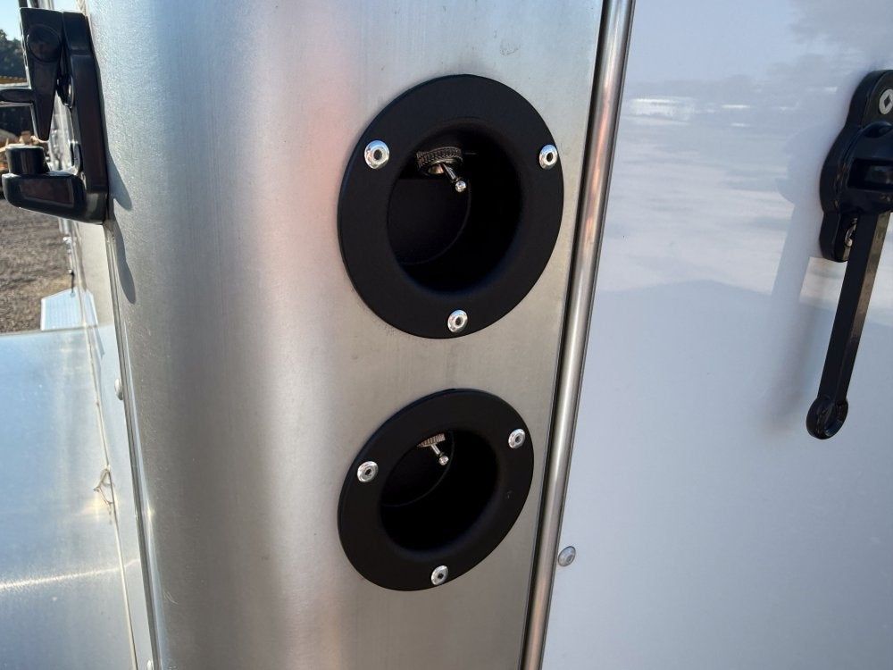 Sundowner 2 Horse Super Sport - White - 2 Horse/Horse Trailers - Stryker Dealership Group