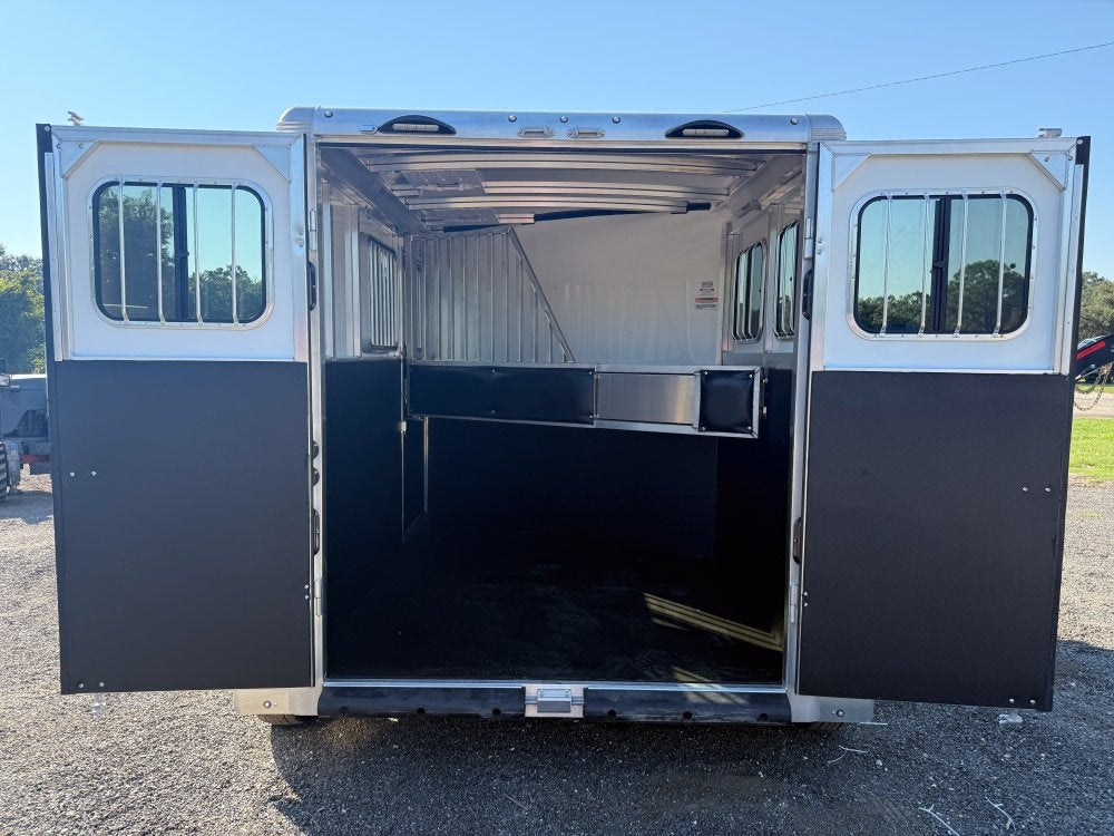 Sundowner 2 Horse Super Sport - White - 2 Horse/Horse Trailers - Stryker Dealership Group