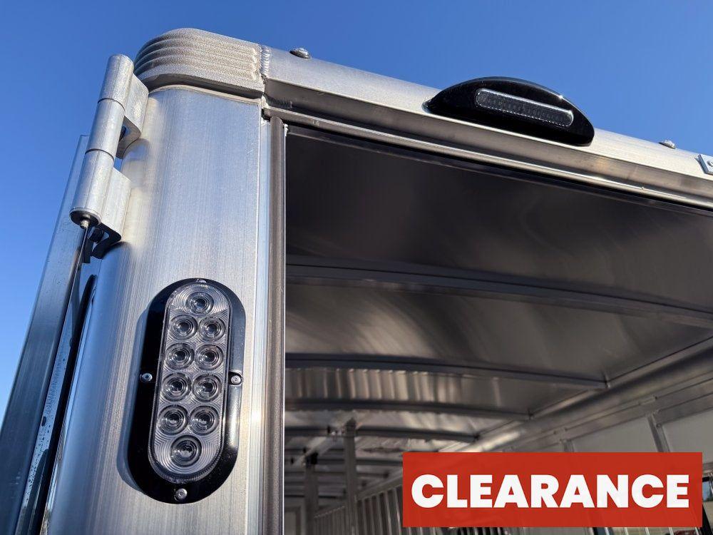 Sundowner Charter SE 2+1 Gooseneck Straight Load - White w/Stainless Nose (2) 5,200lb Axles - Side R - 2 Horse - Horse Trailers - Stryker Dealership Group