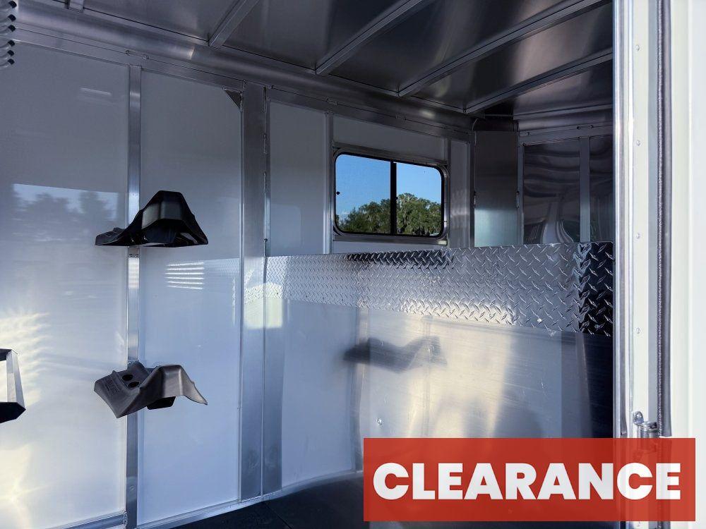 Sundowner Charter SE 2+1 Gooseneck Straight Load - White w/Stainless Nose (2) 5,200lb Axles - Side R - 2 Horse - Horse Trailers - Stryker Dealership Group