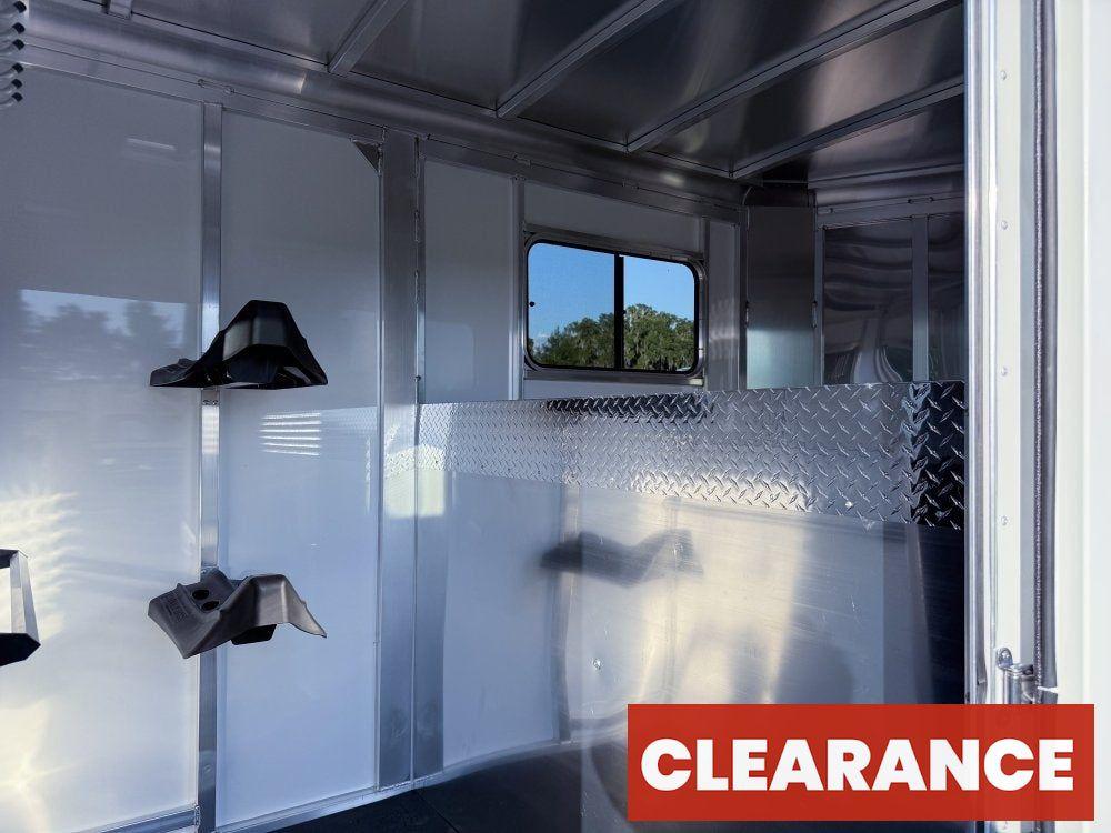 Sundowner Charter SE 2+1 Gooseneck Straight Load - White w/Stainless Nose (2) 5,200lb Axles - Side R - 2 Horse - Horse Trailers - Stryker Dealership Group