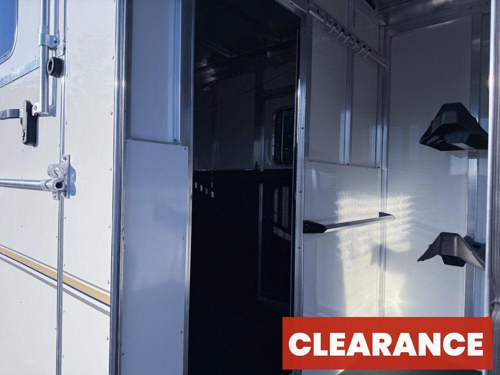 Sundowner Charter SE 2+1 Gooseneck Straight Load - White w/Stainless Nose (2) 5,200lb Axles - Side R - 2 Horse - Horse Trailers - Stryker Dealership Group