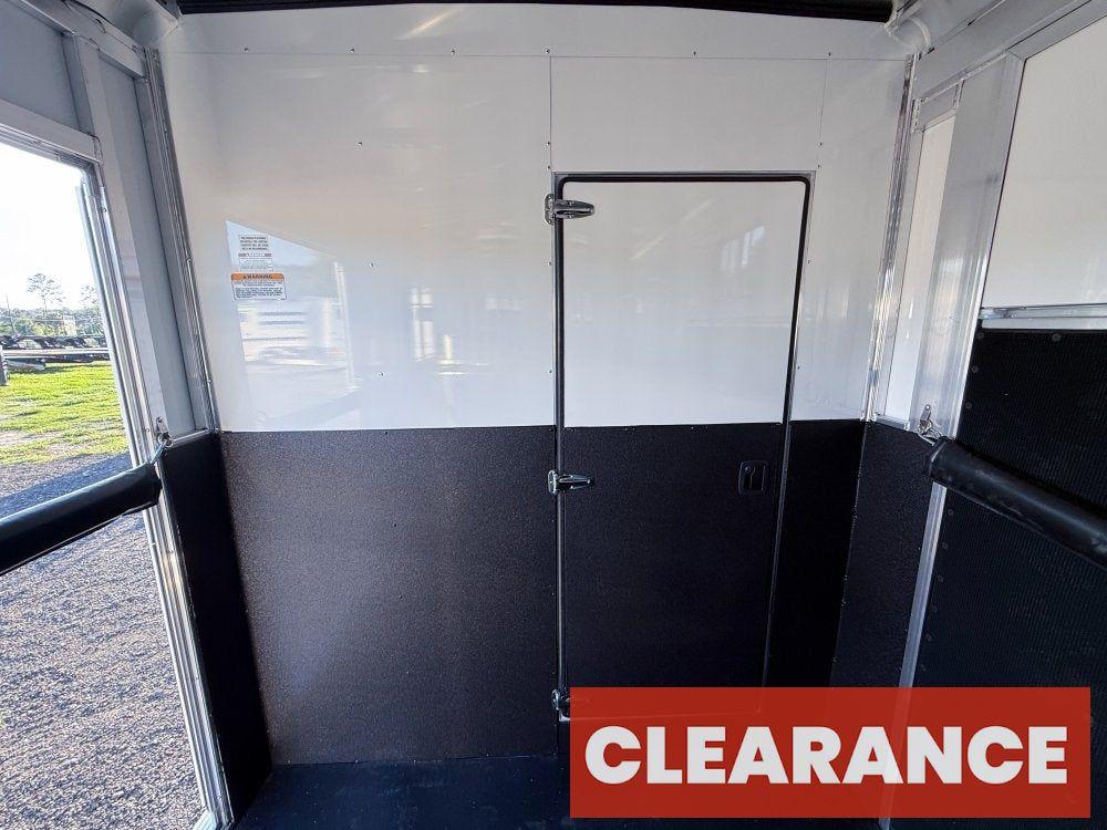 Sundowner Charter SE 2+1 Gooseneck Straight Load - White w/Stainless Nose (2) 5,200lb Axles - Side R - 2 Horse - Horse Trailers - Stryker Dealership Group