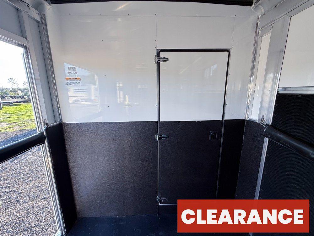 Sundowner Charter SE 2+1 Gooseneck Straight Load - White w/Stainless Nose (2) 5,200lb Axles - Side R - 2 Horse - Horse Trailers - Stryker Dealership Group