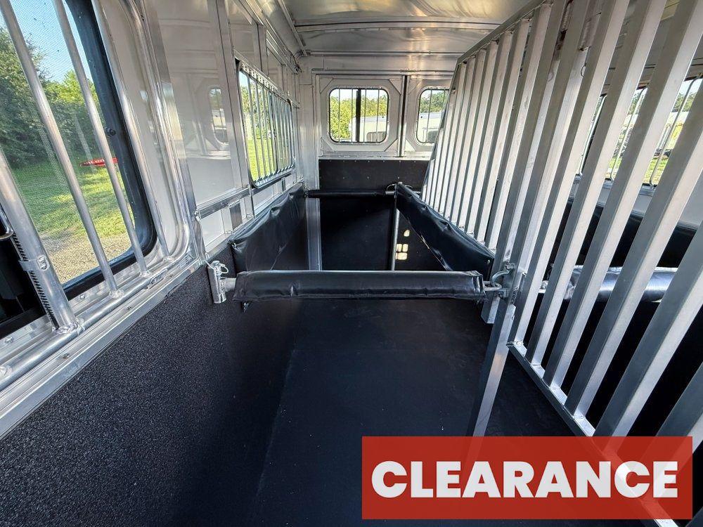 Sundowner Charter SE 2+1 Gooseneck Straight Load - White w/Stainless Nose (2) 5,200lb Axles - Side R - 2 Horse - Horse Trailers - Stryker Dealership Group