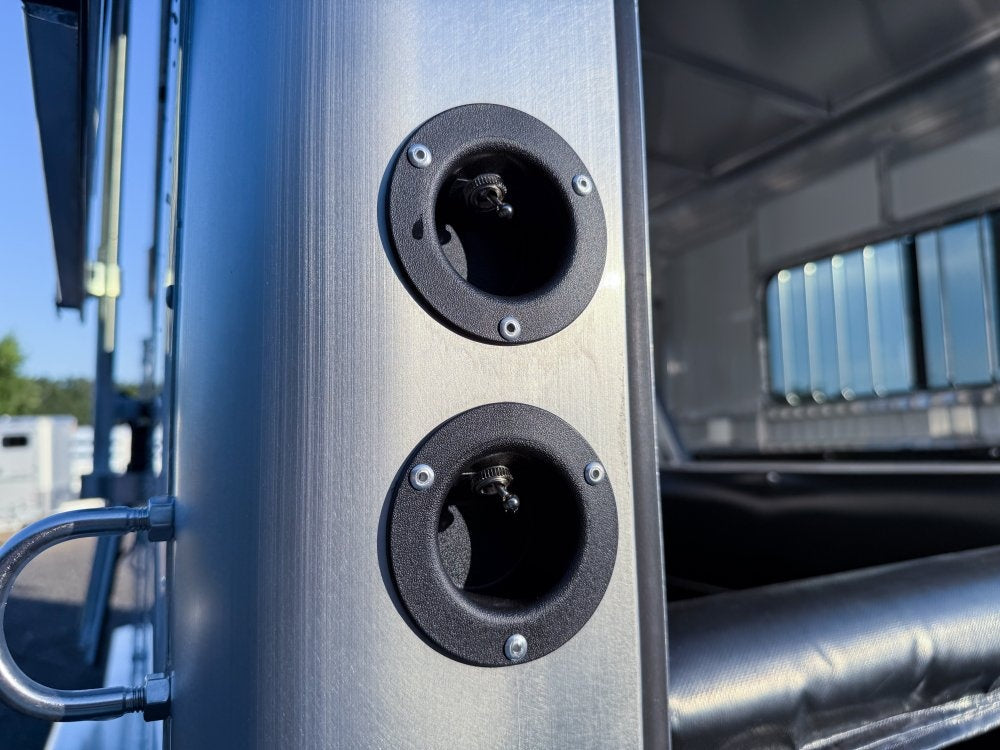 Sundowner Charter TR SE 2+1 Gooseneck Straight Load - White w/Stainless Nose (2) 5,200lb Axles - Sid - 2 Horse/Horse Trailers - Stryker Dealership Group