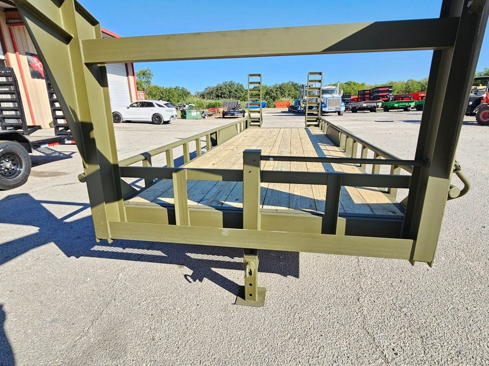 20' Gooseneck Pipe Top Rail Utility Trailer - Diamond Plate Fenders - Pipe Top Rail/Equipment Trailers - Stryker Dealership Group
