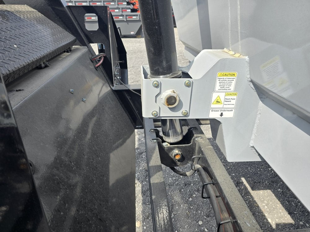 20' HZH GN Dump Trailer w/ 4' Walls (2) 12k Axles, 3-Way Door, Tarp, Hydraulic Jacks - DT4 Heavy Duty - Stryker Dealership Group